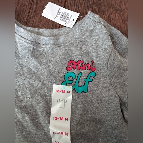 Old Navy Gray Kids Mini Elf Baby Tee - Picture 5 of 5